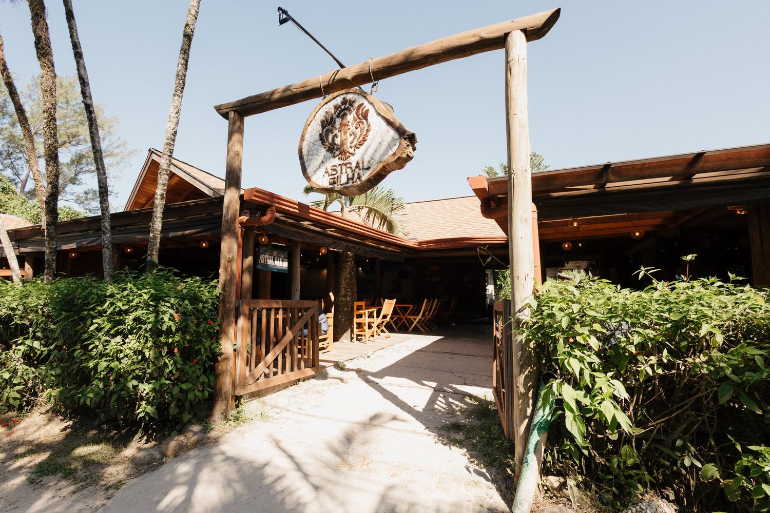 Restaurante Astral na Ilha do Mel